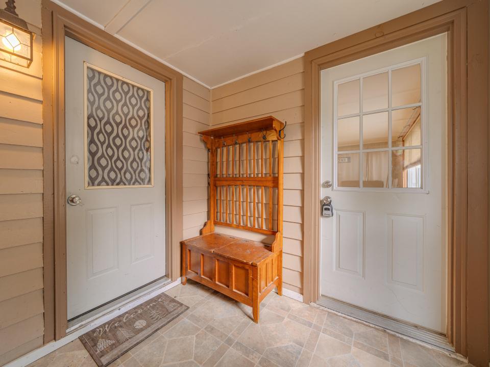 21 McLaughlin Ave-38