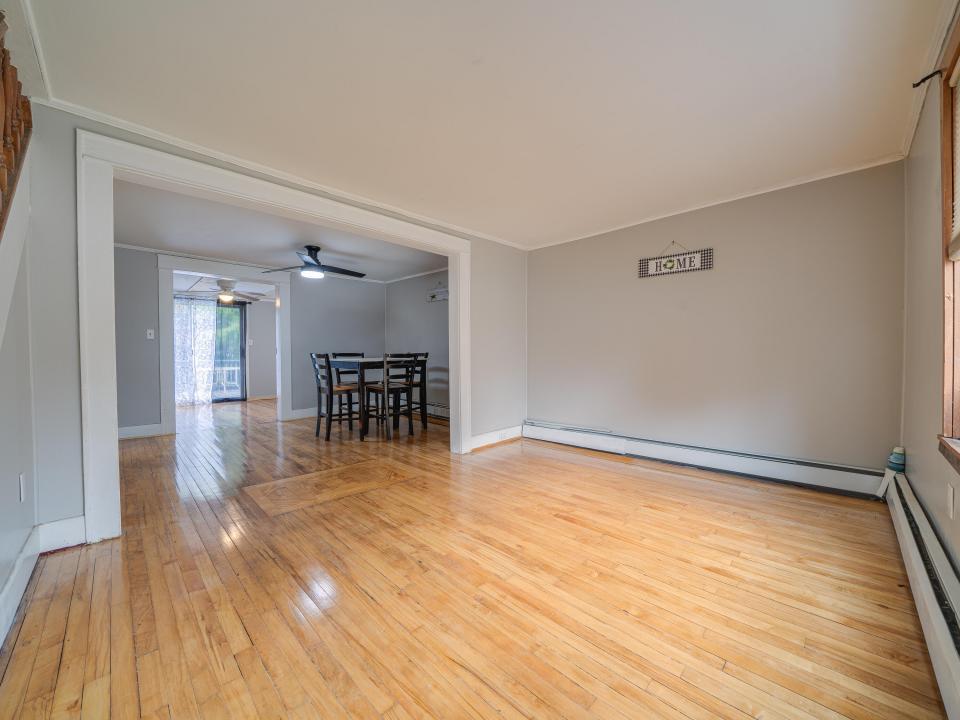 21 McLaughlin Ave-39