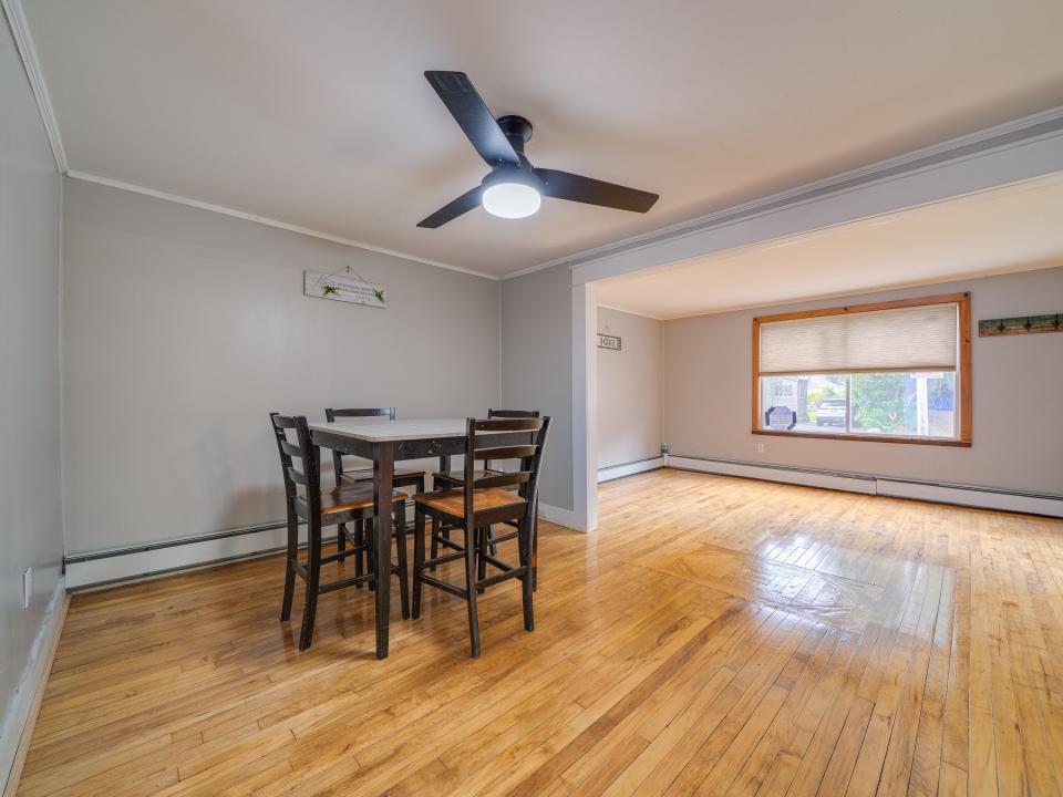 21 McLaughlin Ave-44