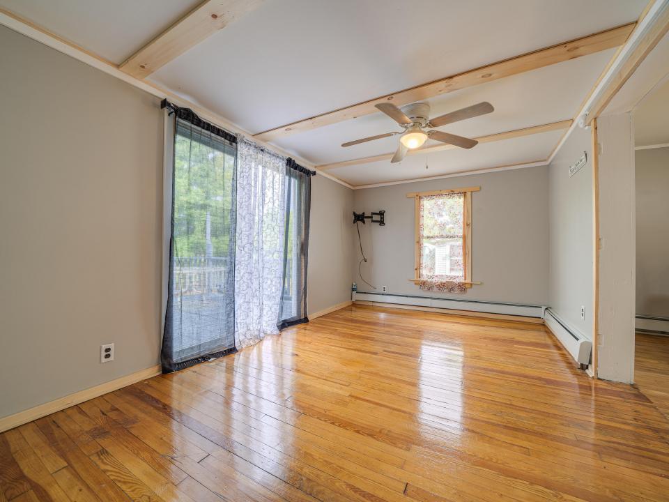 21 McLaughlin Ave-59
