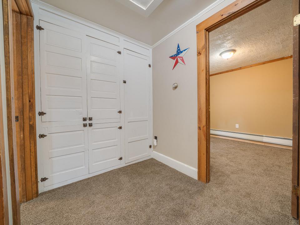 21 McLaughlin Ave-60