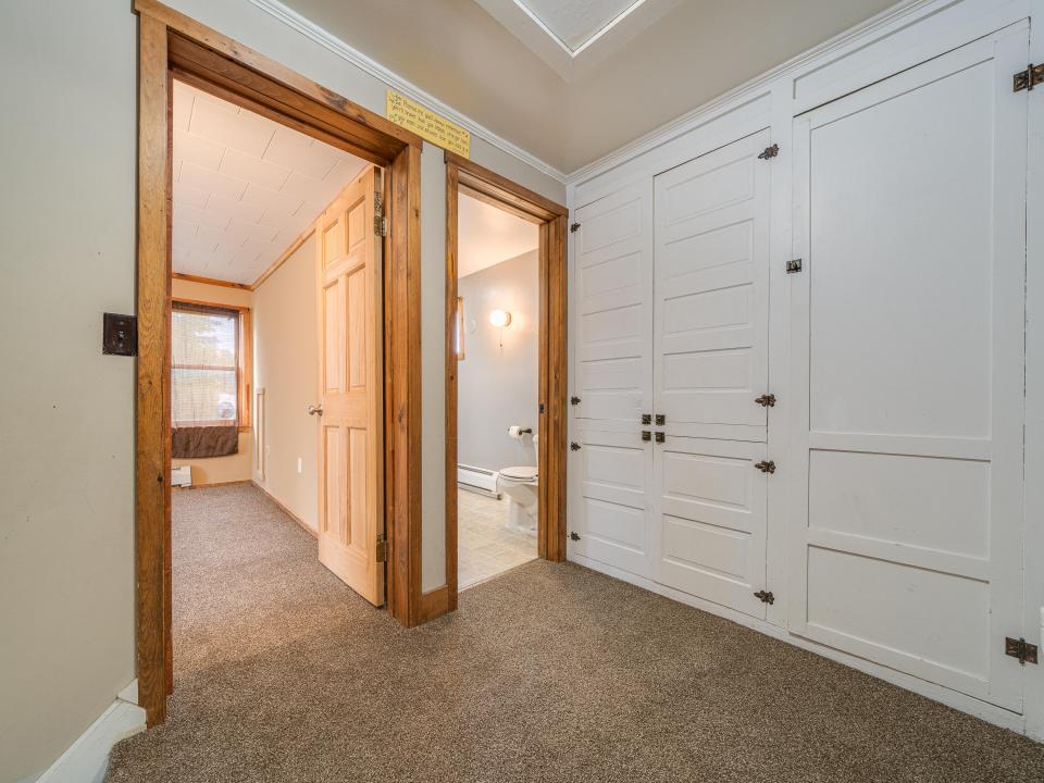 21 McLaughlin Ave-61