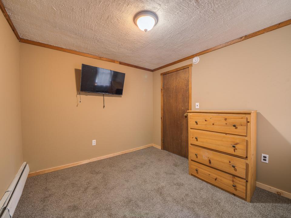 21 McLaughlin Ave-69