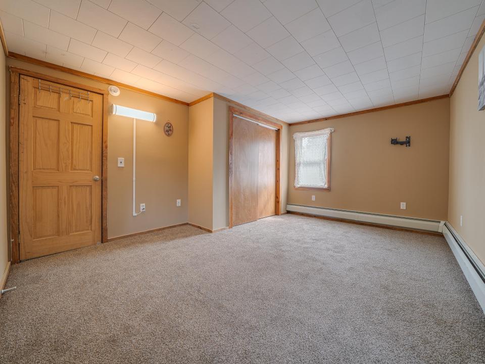 21 McLaughlin Ave-76