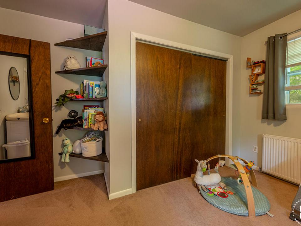 CozySaranacLakeHomeOnJenkins_Bedroom2_Cl