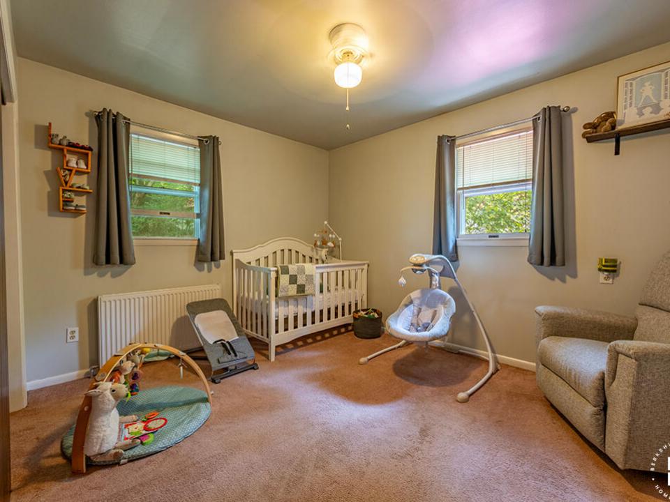 CozySaranacLakeHomeOnJenkins_Bedroom2