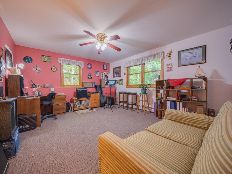 22 Fox Run Rd-83
