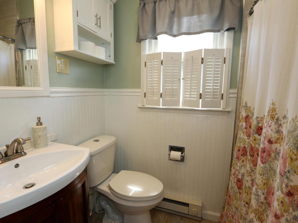 Full Bathroom-Main Level