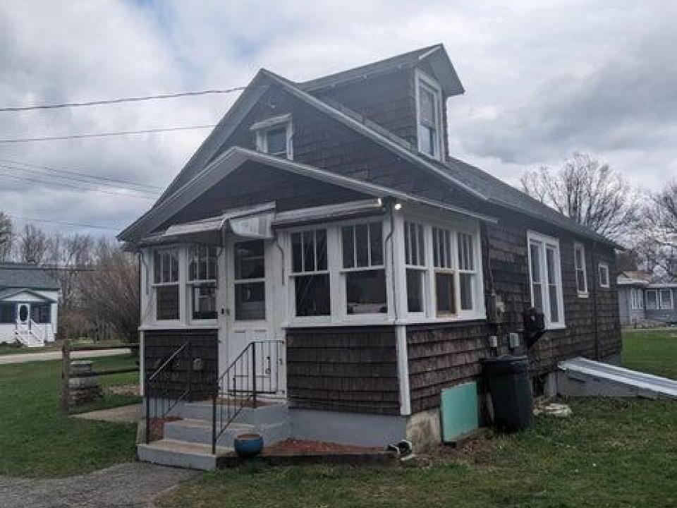 1210 sunset exterior2