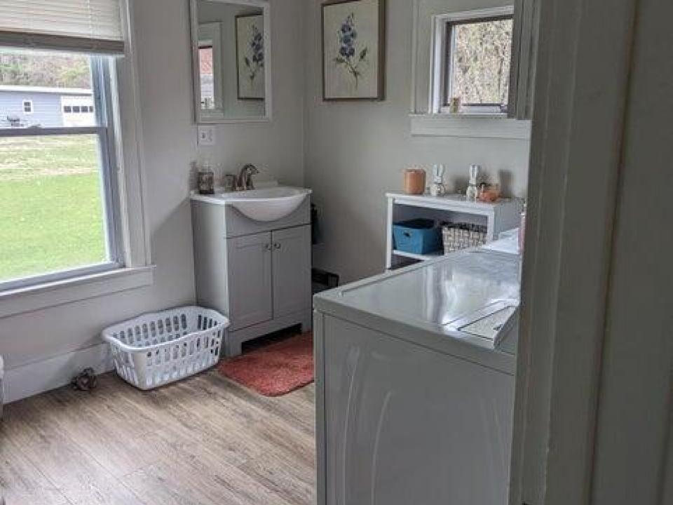 1210 sunset interior9