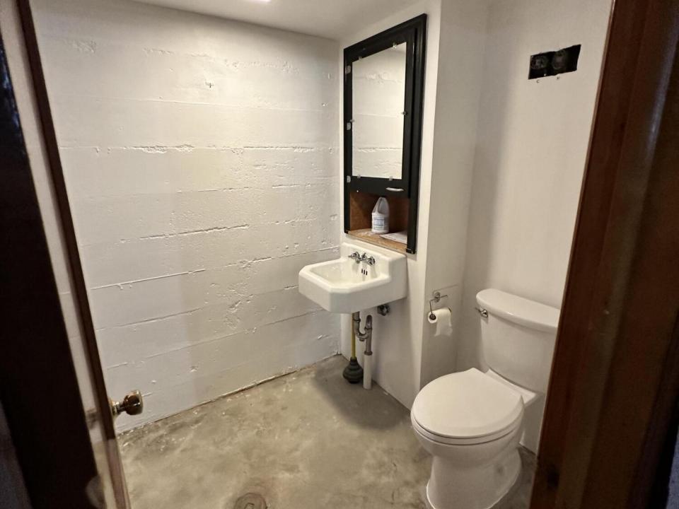 1/2 Bathroom Basement