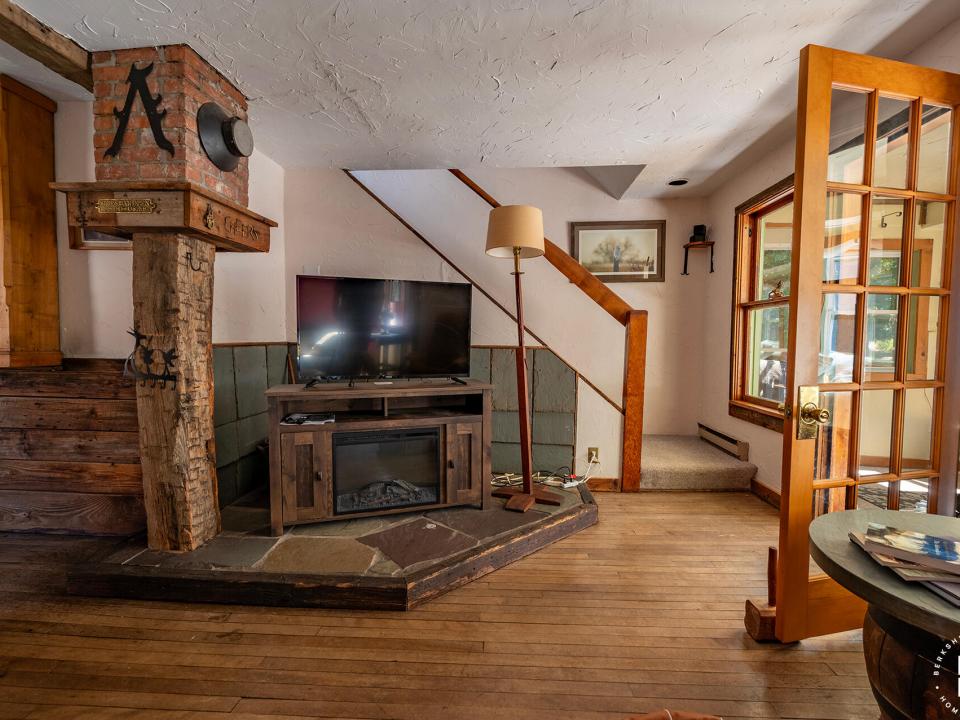 LakePlacidMultifamilyOnParkside_Apartmen