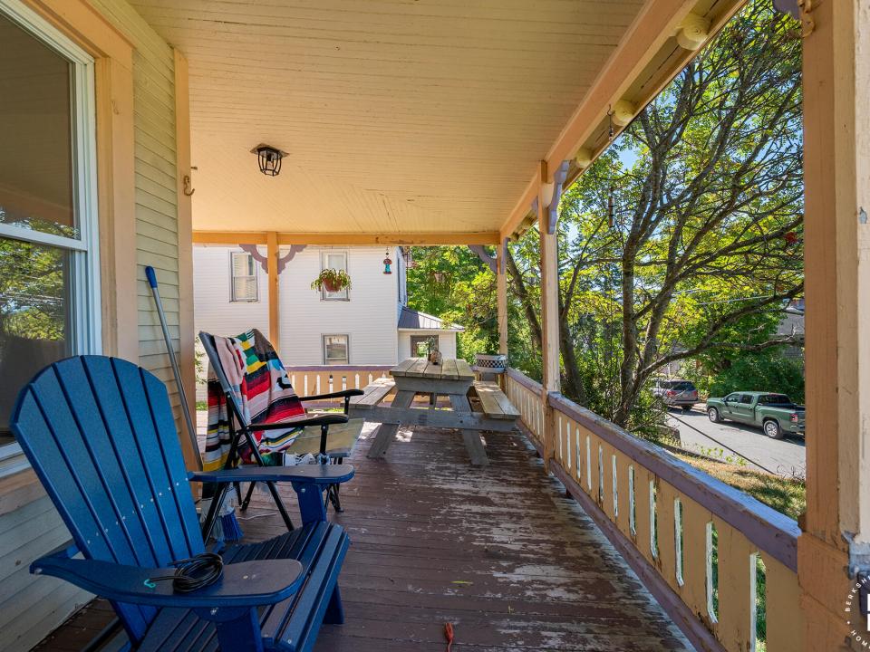 LakePlacidMultifamilyOnParkside_FrontPor