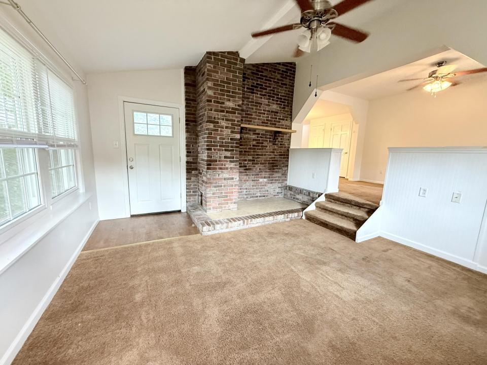 Apt B Family room