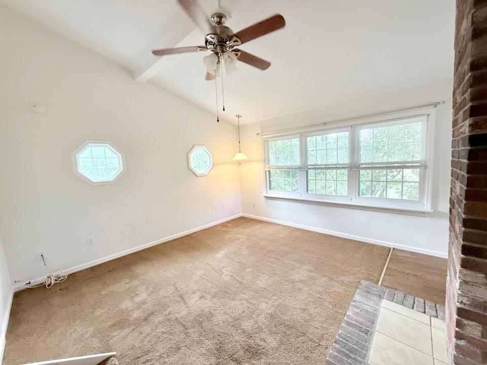 Apt B Family room