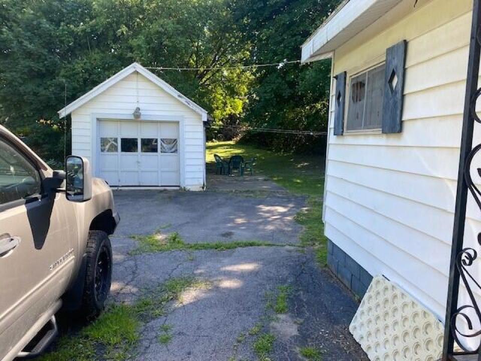 One- Car Garage
