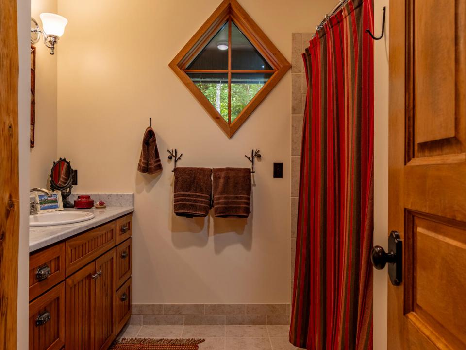 ForsthausInLakePlacid_Bathroom1