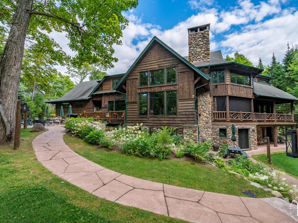 ForsthausInLakePlacid_Exterior_Back