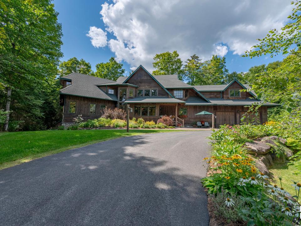 ForsthausInLakePlacid_Exterior_Front_L