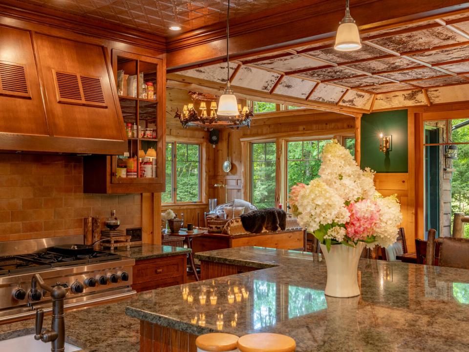 ForsthausInLakePlacid_Kitchen_Island_V