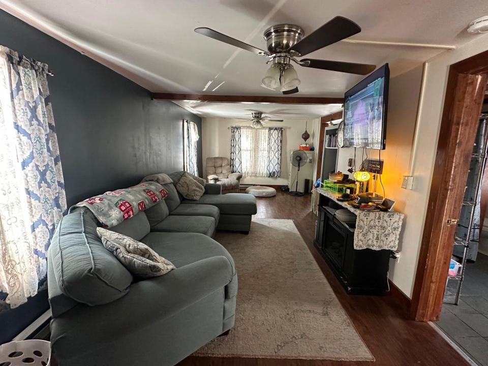 14 Leblanc Lane living 3