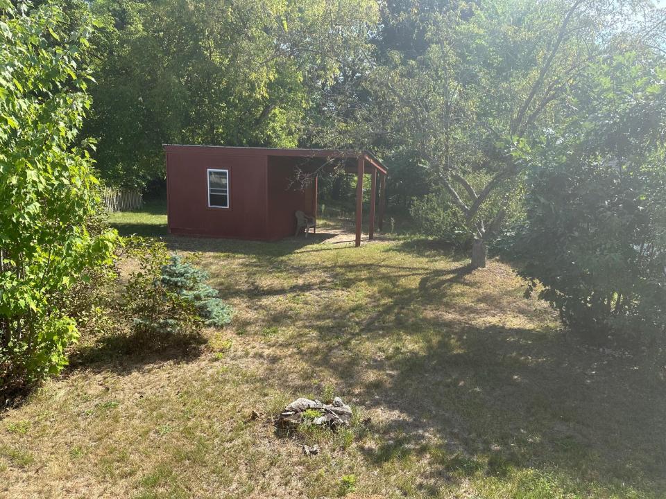 33 North Bend St yard