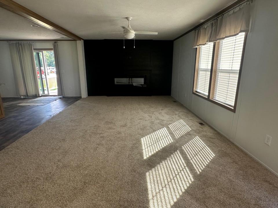 246 Bear Swamp Rd livingroom