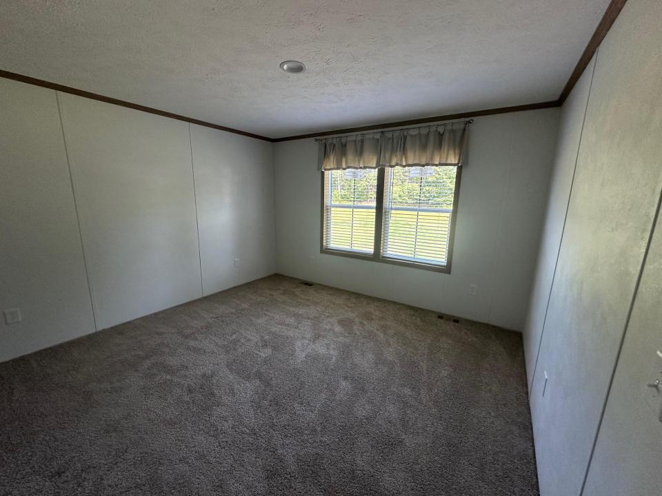 246 Bear Swamp Rd Master bed 1