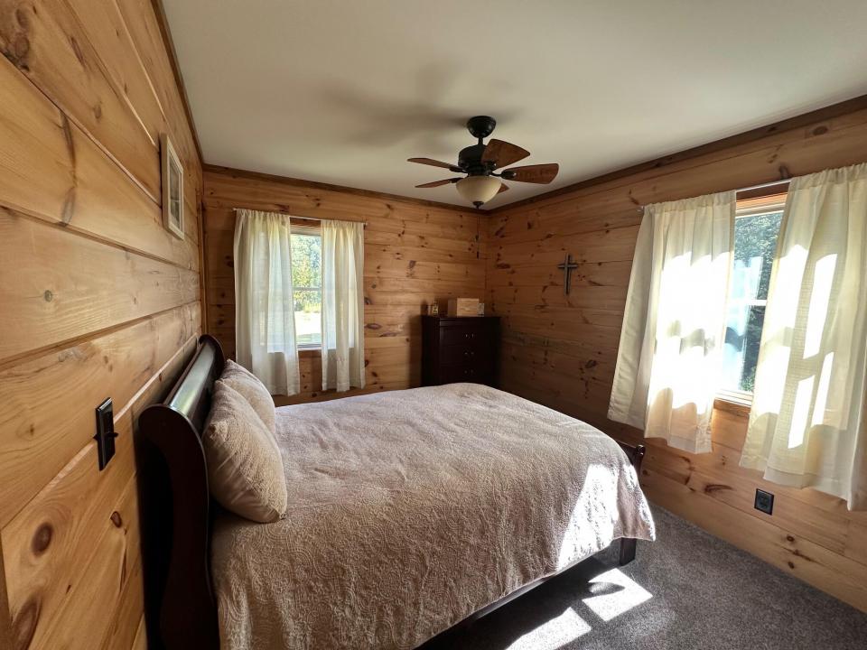 1875 Rt 374 bed