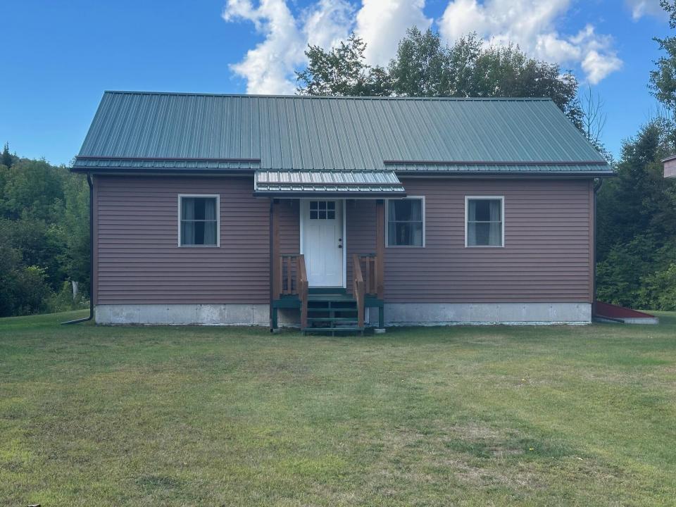 1875 Rt 374 front 1875 Rt 374 front
