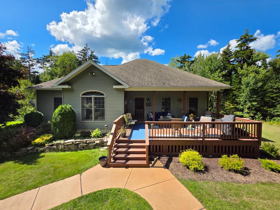 LB 14 Tamarack Dr-4