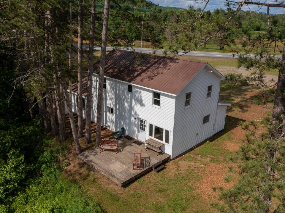 river facing river facing