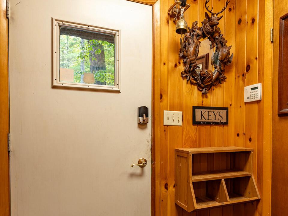 JayHomeOnSignor_Mudroom_V