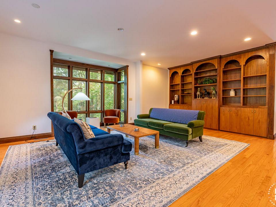 JayHomeOnSignor_LR_L