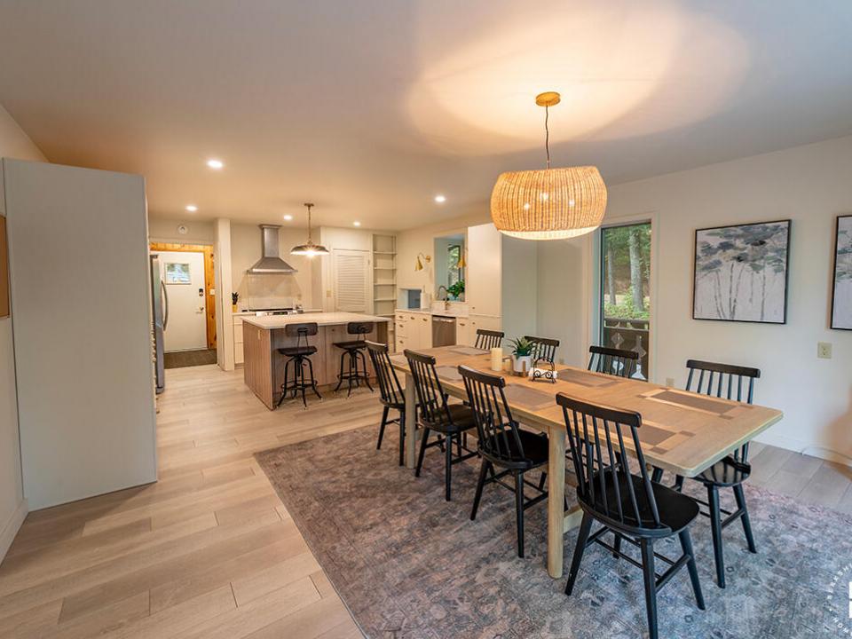 JayHomeOnSignor_DR_Kitchen JayHomeOnSignor_DR_Kitchen