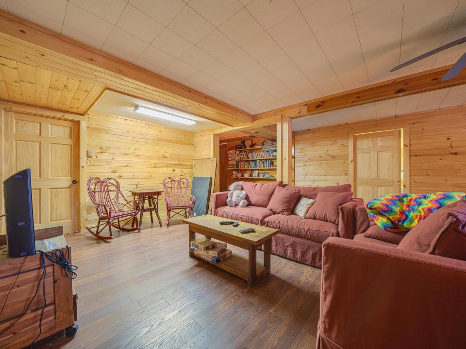 36 Gull Pond Rd-82