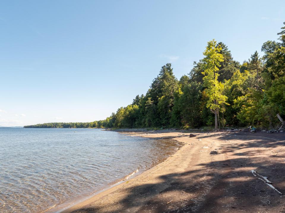 3388 Essex | Lake Champlain 3388 Essex | Lake Champlain