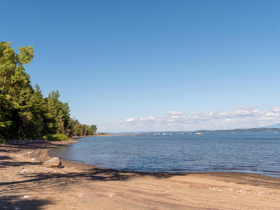 3388 Essex | Lake Champlain