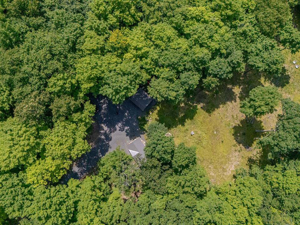 KeeneCabinOnMooseHill_A_Above