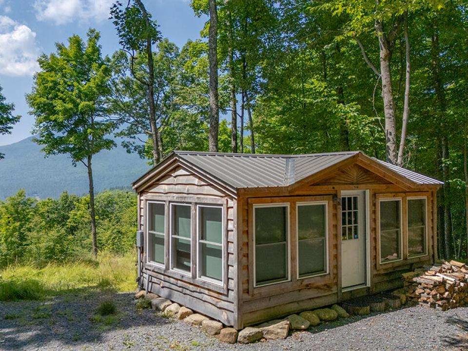 KeeneCabinOnMooseHill_A_Exterior_MH