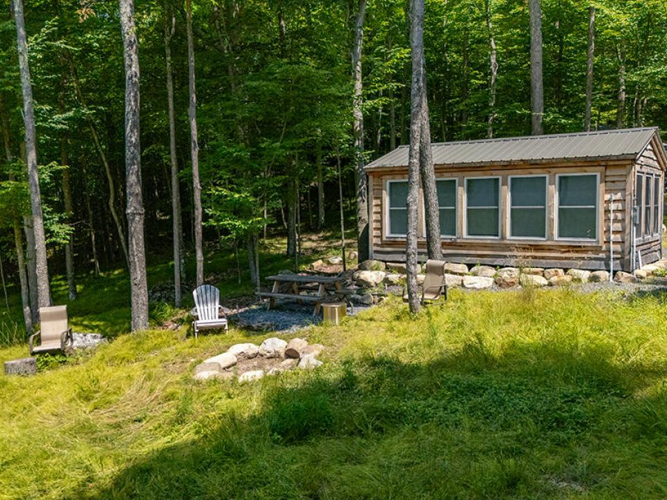 KeeneCabinOnMooseHill_Exterior_MH_Back