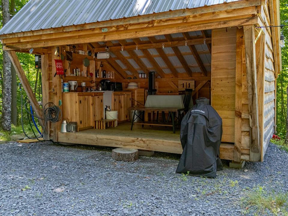 KeeneCabinOnMooseHill_LeanTo_R