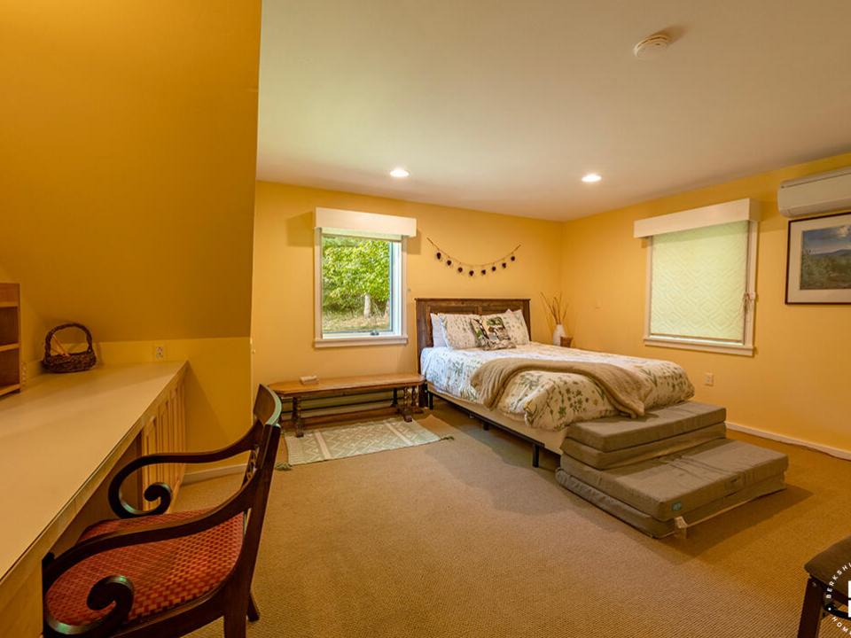 WilmingtonHomeOnHardy_Bedroom1