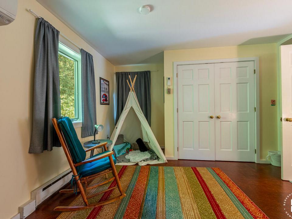 WilmingtonHomeOnHardy_Bedroom4_Closet