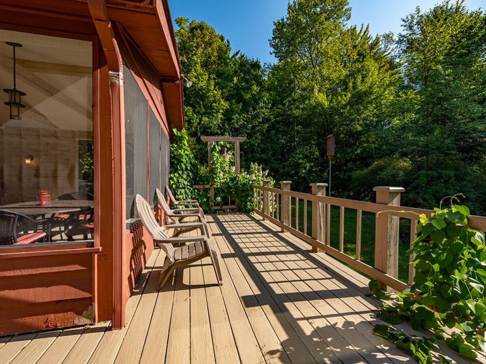 WilmingtonHomeOnHardy_Deck_Chairs