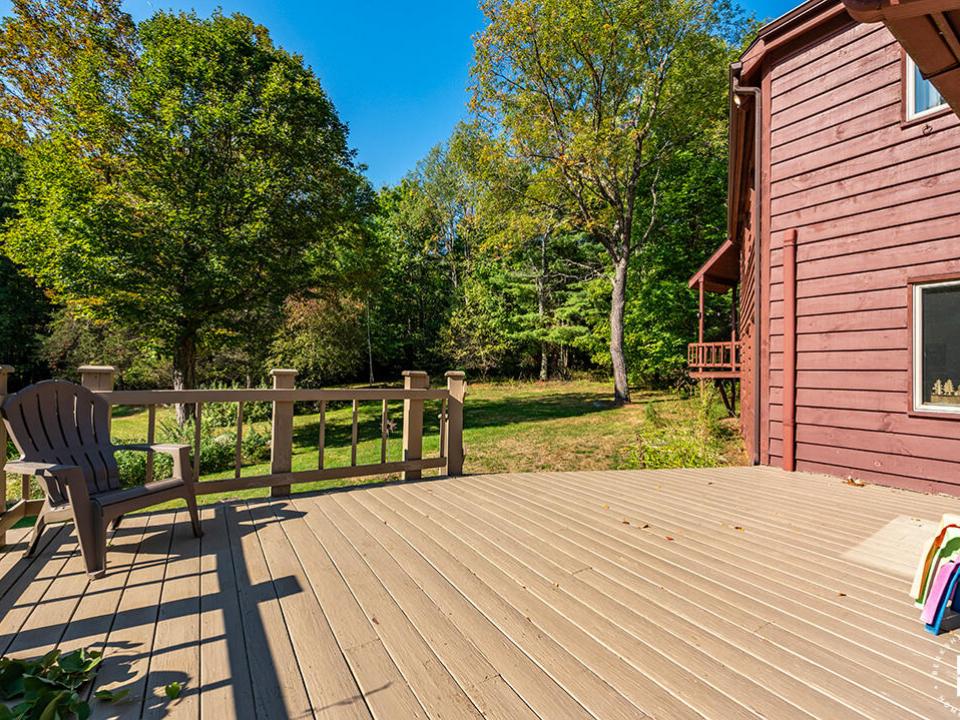 WilmingtonHomeOnHardy_Deck