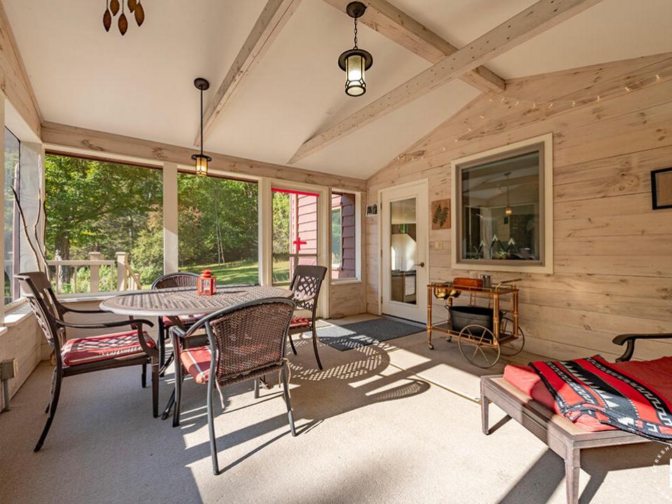 WilmingtonHomeOnHardy_ScreenedPorch_To_D