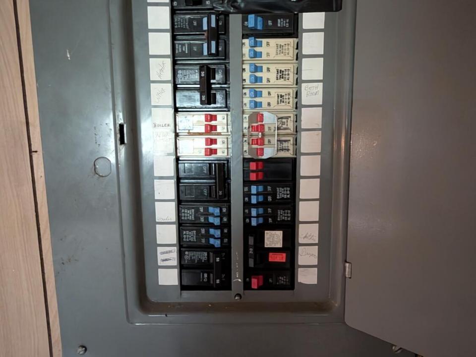 zgElectrical Panel 200amp