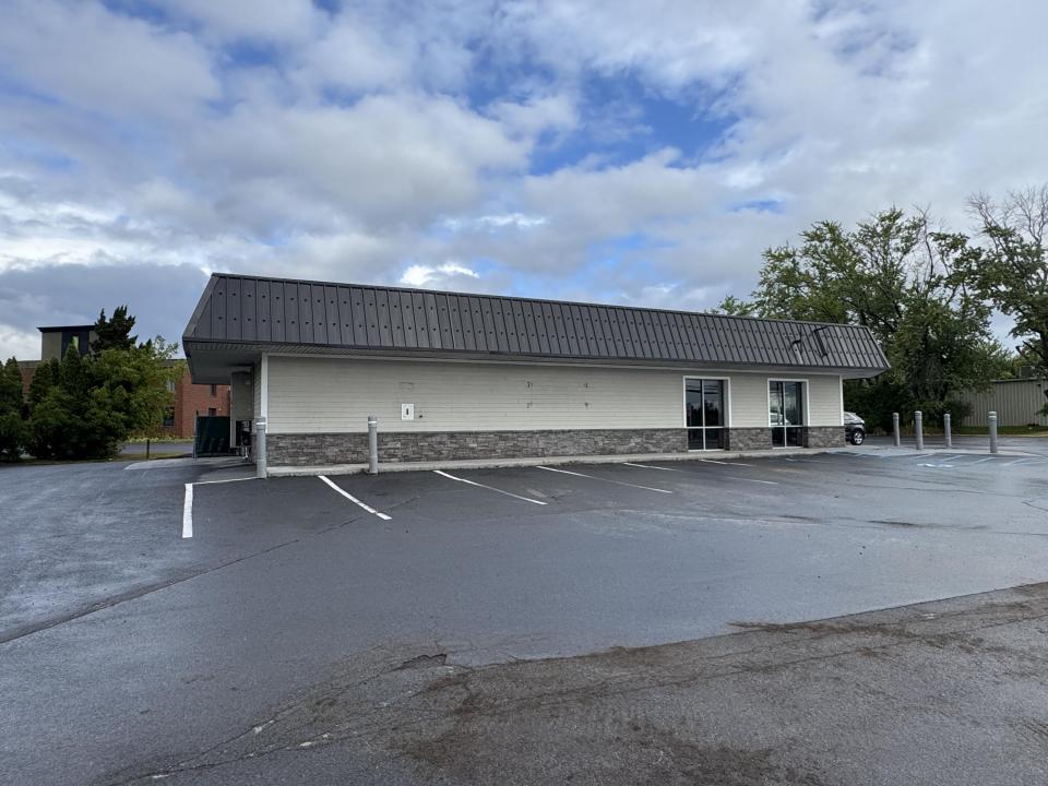 Stewarts - Plattsburgh - ext III