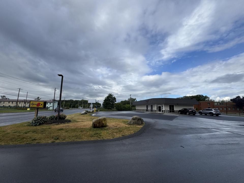 Stewarts - Plattsburgh - ext V